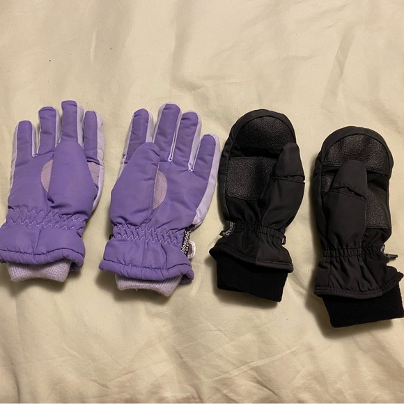 Girls size 12 Purple Spyder Winter/Ski/Snowboard Jacket & Gloves/ Mittens - Picture 6 of 9